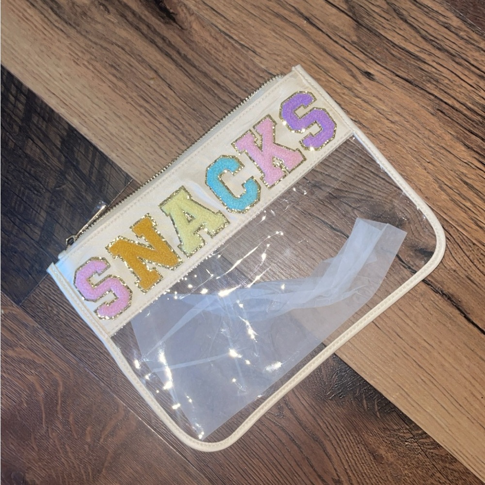 SNACKS POUCH